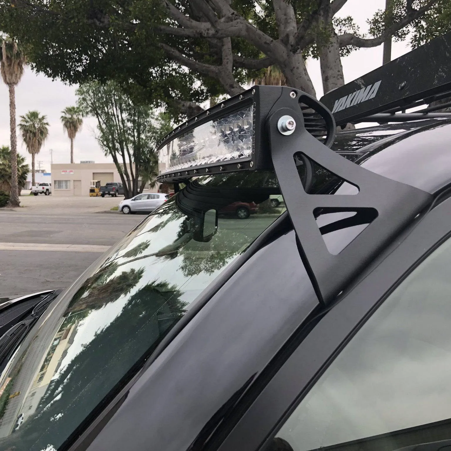 Cali Raised 52" Curved Roof LED Light Bar Combo - 2003  Toyota 4Runner